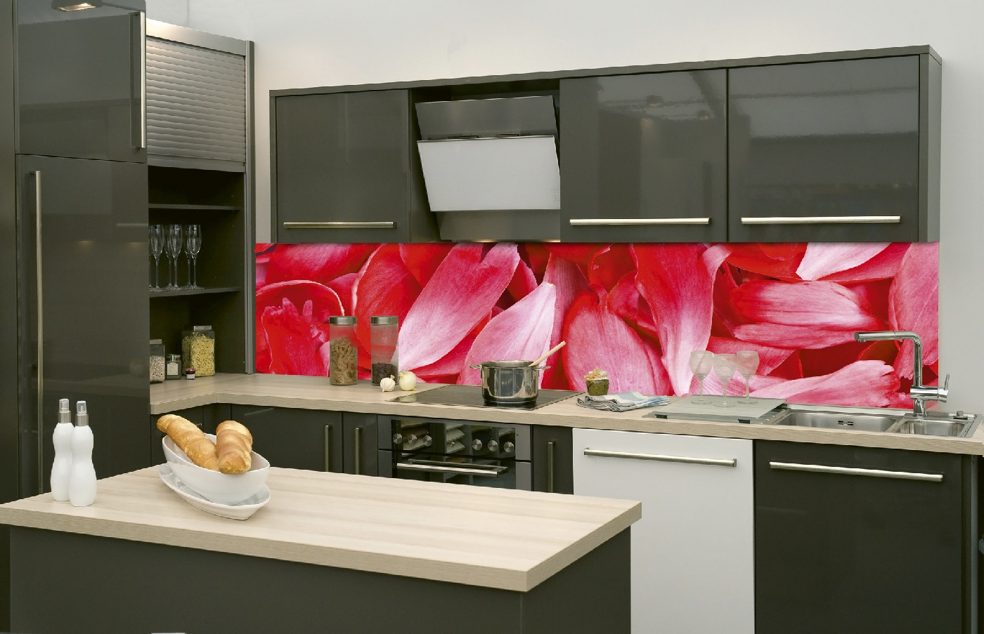 Küchenrückwand Folie - Rote Blütenblätter 260 x 60 cm