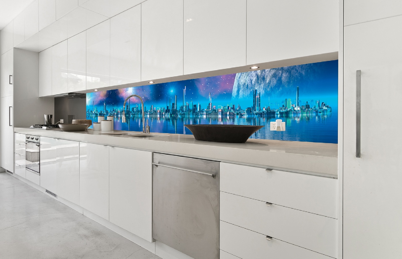 Küchenrückwand Folie - Futuristische Stadt 350 x 60 cm
