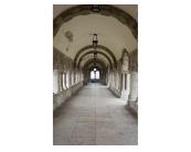 Fototapete Stadt / Bauten Vlies Fototapete - altertümlicher Korridor 150 x 250 cm 
